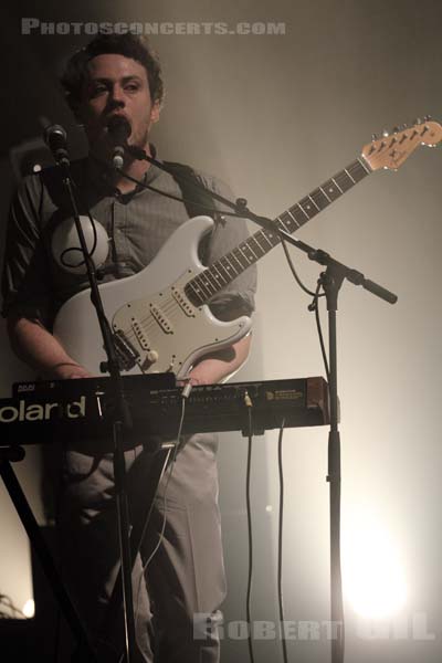 METRONOMY - 2011-05-04 - PARIS - La Cigale - 